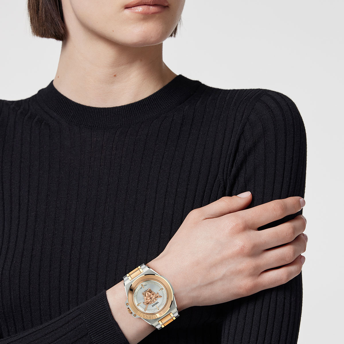 Versace VRSCVE8D00424